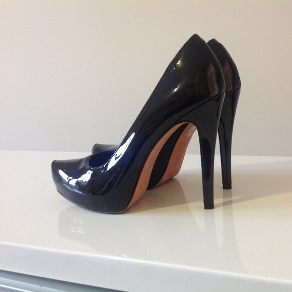 Black Patent Pumps - Picture 2 of 4